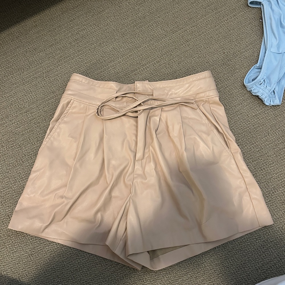 Blank NYC faux leather shorts - beige